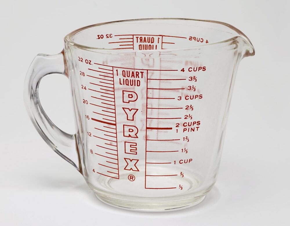 Pyrex 1-Quart Liquid Measuring Cup